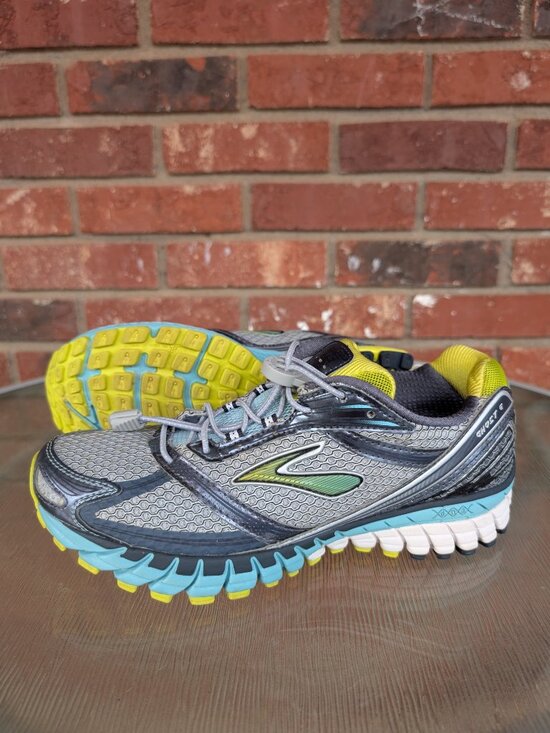Brooks Shoes - Women's Brooks Ghost 6 Running Shoes Size 9 Wide